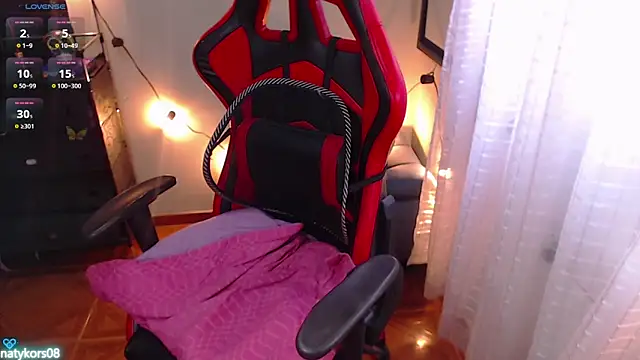 natyk m online show from March 11, 8:03 pm