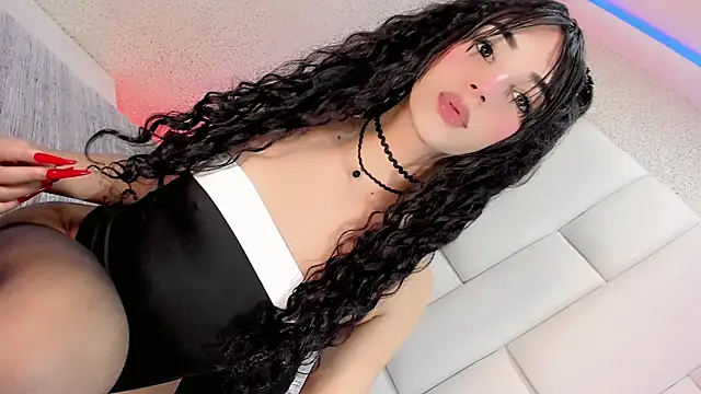 Angeles Busst online show from April 14, 9:20 pm