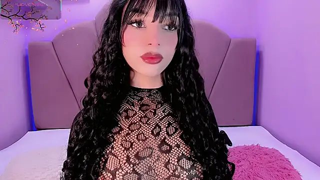 Angeles Busst online show from January 6, 1:15 pm