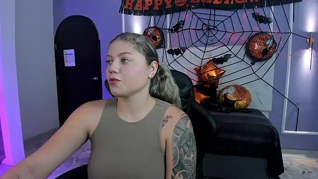 alaia greyy online show from October 18, 12:51 pm