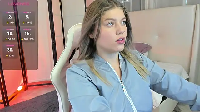 alaia greyy online show from February 5, 12:56 pm