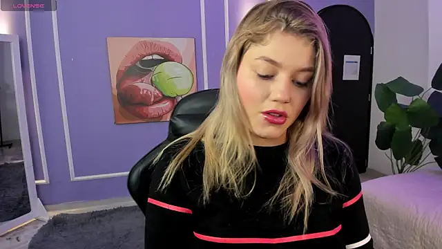 alaia greyy online show from November 25, 12:49 pm