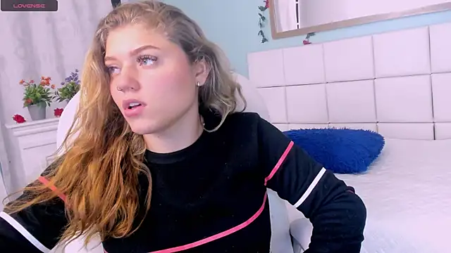 alaia greyy online show from March 1, 1:07 pm