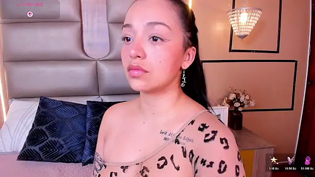 CAYLINCOLLINS online show from March 3, 3:13 am