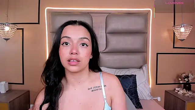 CAYLINCOLLINS online show from November 11, 3:01 am