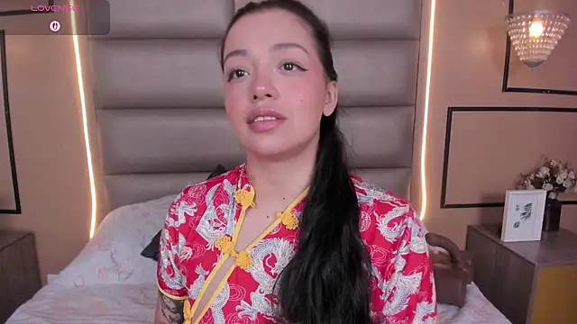 CAYLINCOLLINS online show from March 21, 2:57 am