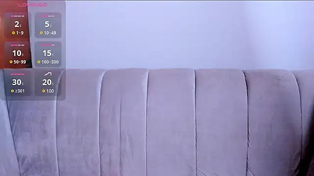 CAYLINCOLLINS online show from February 21, 7:23 am