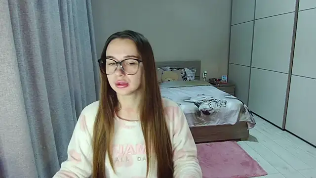 singletrouble online show from December 21, 6:59 am