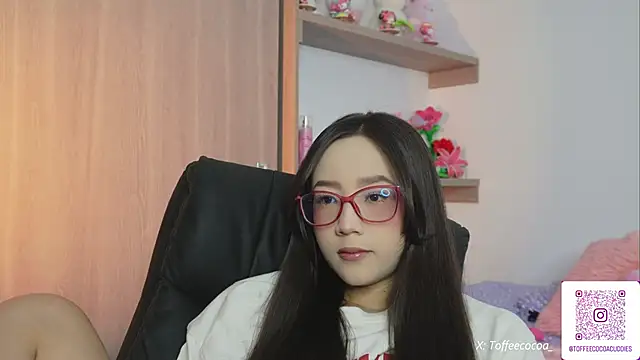 sophi lii online show from June 7, 10:26 pm