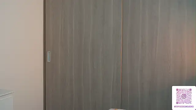 sophi lii online show from April 5, 11:11 pm