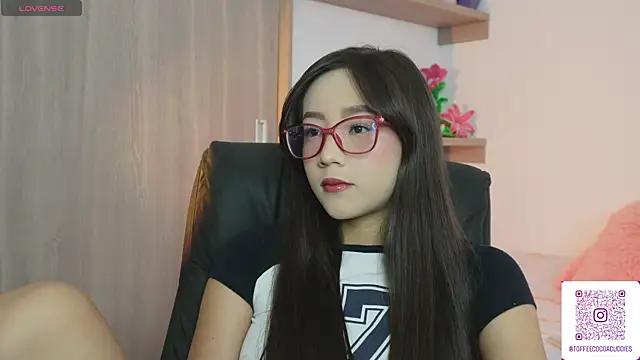 sophi lii online show from April 27, 8:40 pm