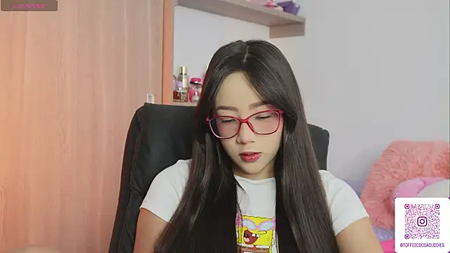 sophi lii online show from May 6, 9:52 pm