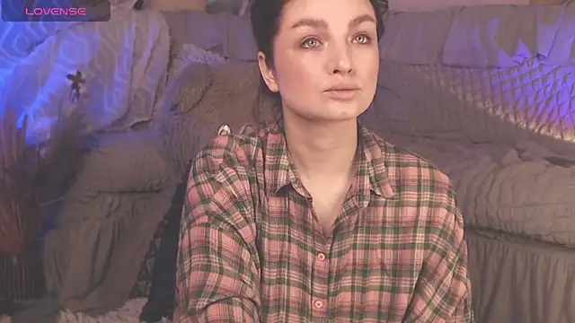 Snapshot of BritneyBarker chatting on March 21, 1:02 am BritneyBarker online show from March 21, 1:02 am