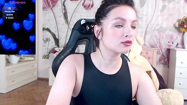 Snapshot of BritneyBarker chatting on September 26, 2:18 am BritneyBarker online show from September 26, 2:18 am