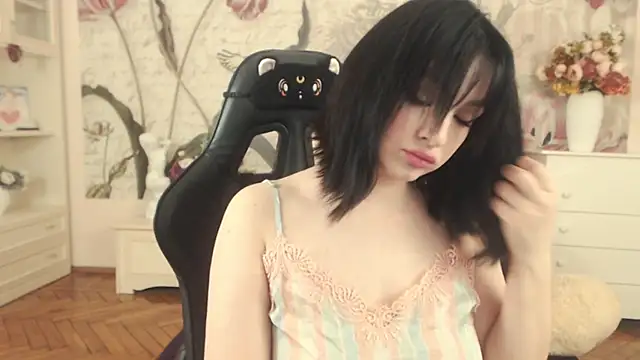 BritneyBarker online show from March 5, 12:40 am