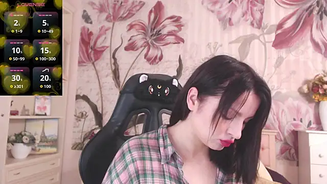 Snapshot of BritneyBarker chatting on September 11, 2:33 am BritneyBarker online show from September 11, 2:33 am