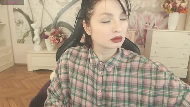 BritneyBarker online show from April 19, 7:53 am