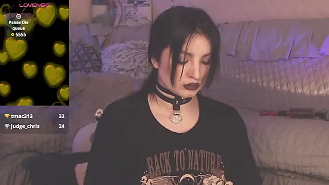 Snapshot of BritneyBarker chatting on March 15, 4:46 am BritneyBarker online show from March 15, 4:46 am