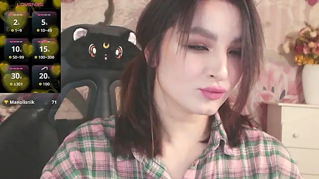 Snapshot of BritneyBarker chatting on November 26, 9:15 pm BritneyBarker online show from November 26, 9:15 pm