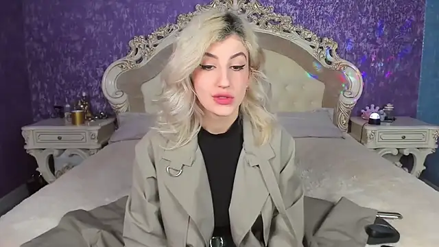 wawmom online show from April 11, 7:50 pm