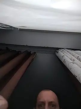 Snapshot of MaxDevilWhite chatting on December 18, 9:36 am MaxDevilWhite online show from December 18, 9:36 am