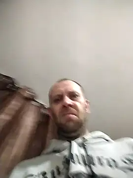 Snapshot of MaxDevilWhite chatting on January 15, 6:00 pm MaxDevilWhite online show from January 15, 6:00 pm