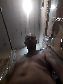 Snapshot of MaxDevilWhite chatting on December 4, 7:46 pm MaxDevilWhite online show from December 4, 7:46 pm