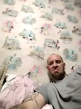 Snapshot of MaxDevilWhite chatting on November 16, 5:17 pm MaxDevilWhite online show from November 16, 5:17 pm