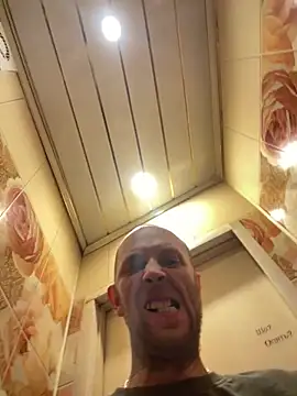 Snapshot of MaxDevilWhite chatting on February 15, 4:24 am MaxDevilWhite online show from February 15, 4:24 am