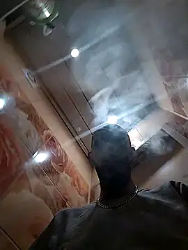 Snapshot of MaxDevilWhite chatting on November 17, 10:19 am MaxDevilWhite online show from November 17, 10:19 am