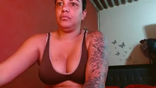 Snapshot of Tammyymilf chatting on November 4, 2:54 pm Tammyymilf online show from November 4, 2:54 pm