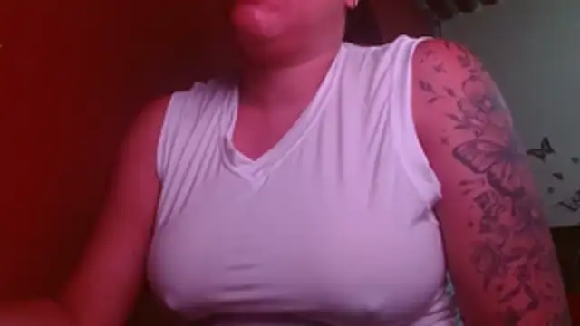 Snapshot of Tammyymilf chatting on November 17, 3:43 am Tammyymilf online show from November 17, 3:43 am