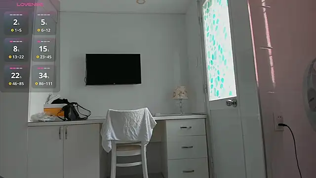 Yuki miiii online show from March 11, 2:38 am