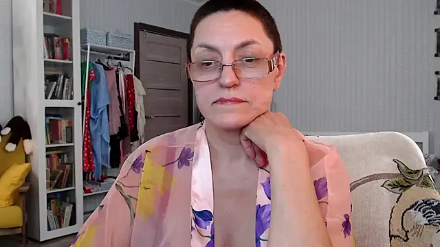 Snapshot of Soffya_Soy chatting on June 4, 3:06 pm Soffya Soy online show from June 4, 3:06 pm