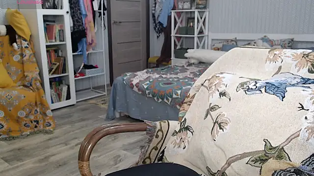 Snapshot of Soffya_Soy chatting on July 15, 4:47 pm Soffya Soy online show from July 15, 4:47 pm