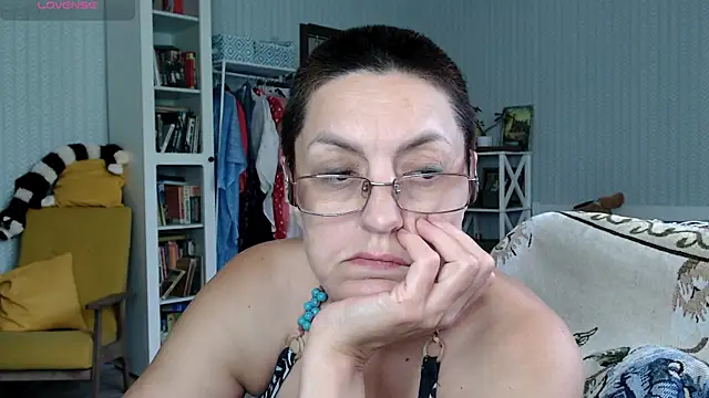 Snapshot of Soffya_Soy chatting on June 12, 8:01 am Soffya Soy online show from June 12, 8:01 am