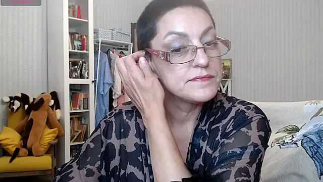 Snapshot of Soffya_Soy chatting on June 17, 9:14 pm Soffya Soy online show from June 17, 9:14 pm