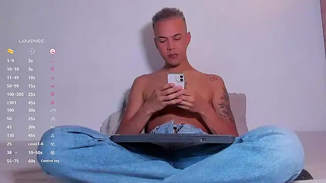 Jeremmy Love online show from April 8, 8:32 pm