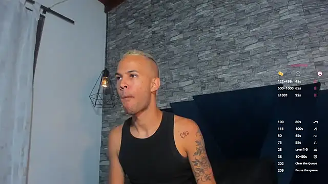 Snapshot of Jeremmy_Love chatting on October 2, 9:51 pm Jeremmy Love online show from October 2, 9:51 pm