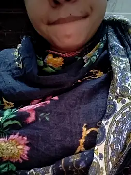 Snapshot of cute_IndianBabe chatting on November 30, 10:43 pm cute IndianBabe online show from November 30, 10:43 pm