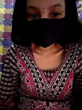 Snapshot of cute_IndianBabe chatting on February 26, 3:25 am cute IndianBabe online show from February 26, 3:25 am