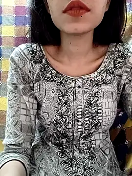 Snapshot of cute_IndianBabe chatting on March 4, 1:01 am cute IndianBabe online show from March 4, 1:01 am