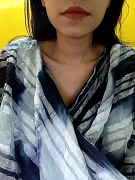 Snapshot of cute_IndianBabe chatting on March 15, 1:19 am cute IndianBabe online show from March 15, 1:19 am