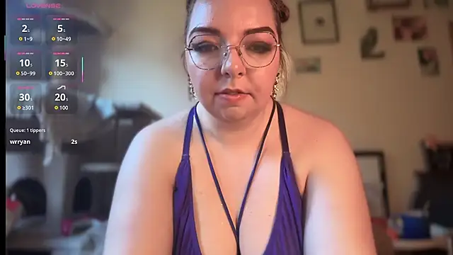 curvycate127 online show from January 12, 6:15 pm