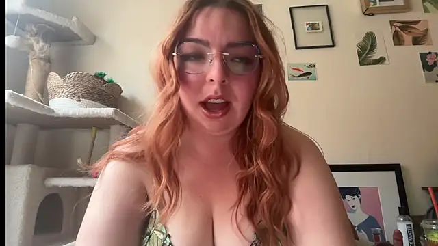 curvycate127 online show from March 10, 6:56 pm