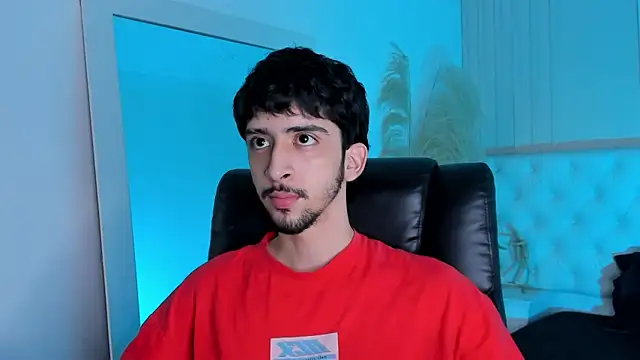 Snapshot of Alezzandro_ chatting on September 17, 8:33 pm Alezzandro online show from September 17, 8:33 pm