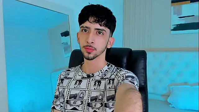 Snapshot of Alezzandro_ chatting on September 23, 8:16 pm Alezzandro online show from September 23, 8:16 pm