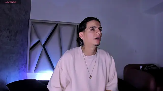 Martshall09 online show from April 10, 8:49 pm