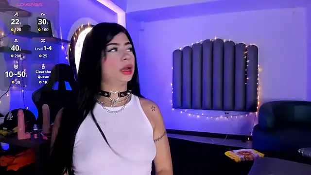 Snapshot of Martshall09 chatting on December 15, 8:58 pm Martshall09 online show from December 15, 8:58 pm