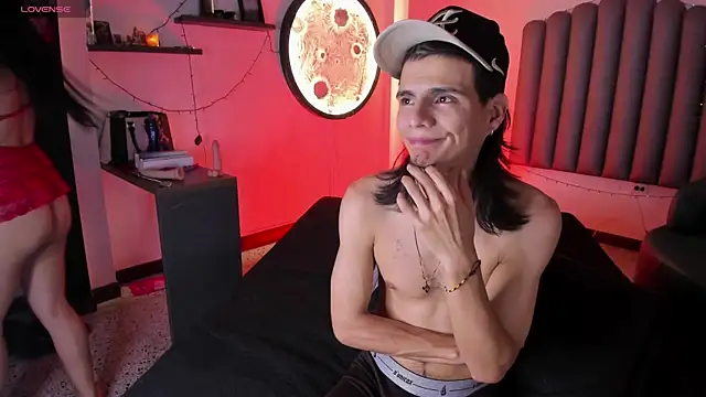 Snapshot of Martshall09 chatting on November 29, 9:15 pm Martshall09 online show from November 29, 9:15 pm